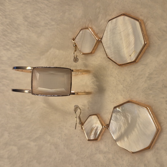 Jewelry - White Mother-of-Pearl Geometric Earrings and Cuff Bracelet Set